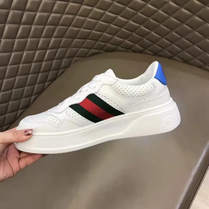 P380 new men's shoes GUCCI [Lightning] latest shoes are shipped. Original quality, fashionable, made of special materials, sheepskin lining, brand new packaging. The foot feels super comfortable and the workmanship is impeccable. Size: 38-45